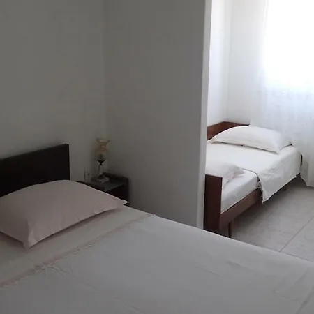 Pensión Bistra *